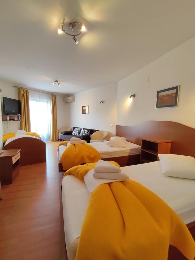 Hotel Prvan Vrgorac Luaran gambar
