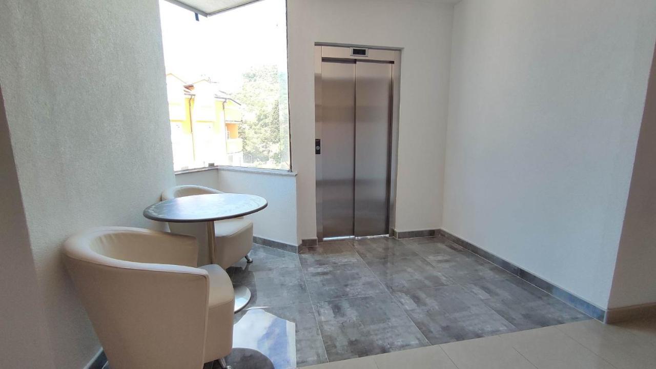 Hotel Prvan Vrgorac Luaran gambar
