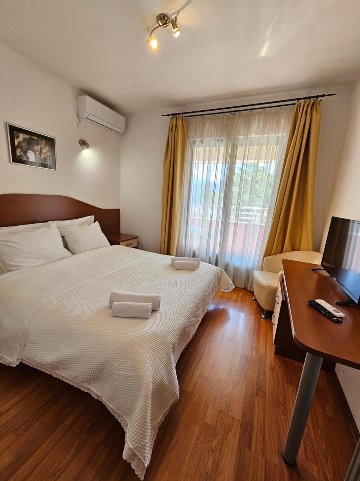 Hotel Prvan Vrgorac Luaran gambar